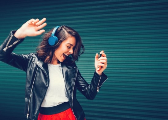 55 от българите обичат да слушат музика в ежедневието си