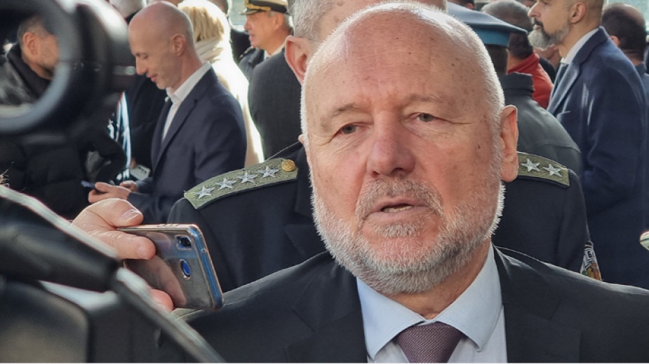 Министърът на отбраната Тодор Тагарев ще представи пред депутатите от