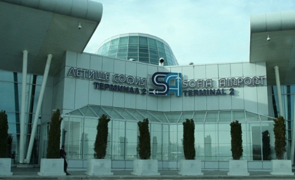 Летище София вдигна цената за паркиране от 4 на 5