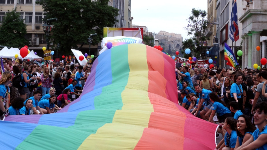 Снимка: Първи гей брак в Гърция