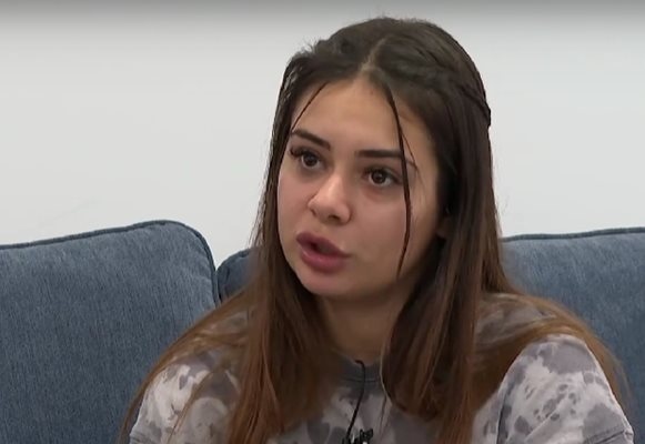 Психично болна жена заплашила инфлуенсърка че ще застреля детето й