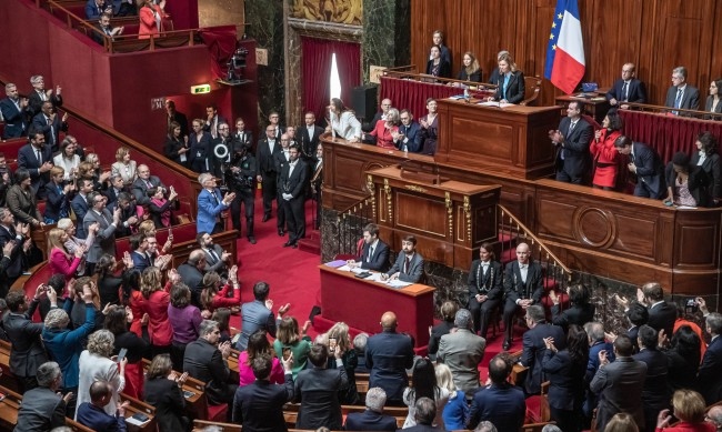 Франция стана първата страна в света, която изрично вписа в