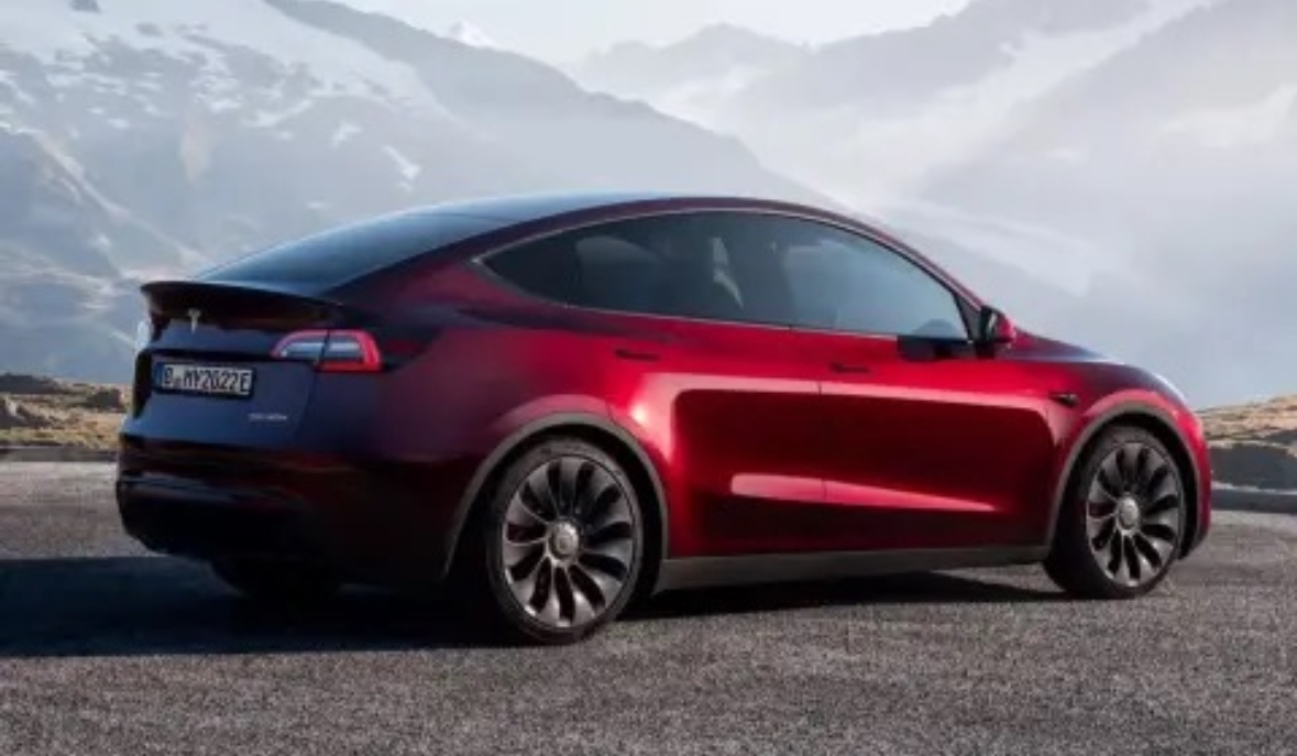 По рано тази седмица Tesla представи уникален двуместен Model Y предназначен