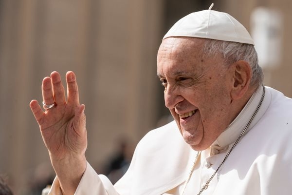 Папа Франциск казва че Украйна трябва да има куража да
