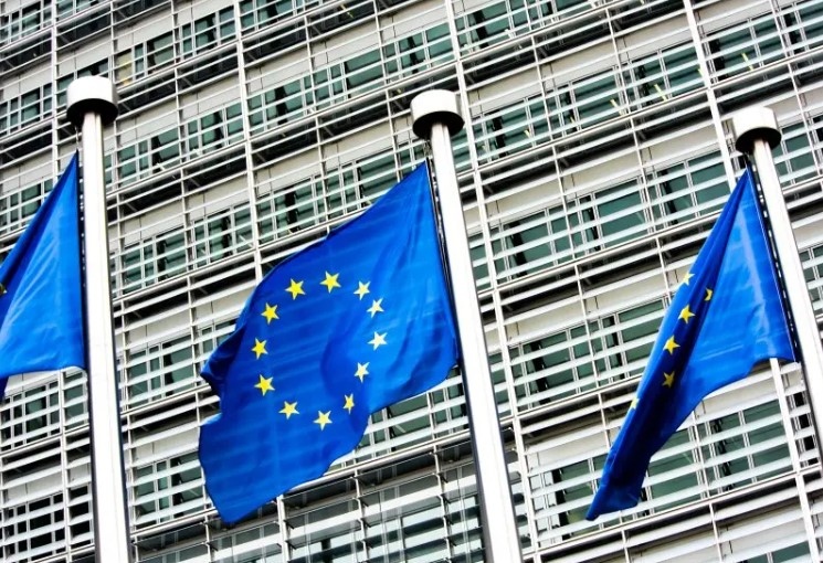 Европейската комисия ще препоръча започването на преговори за членство в