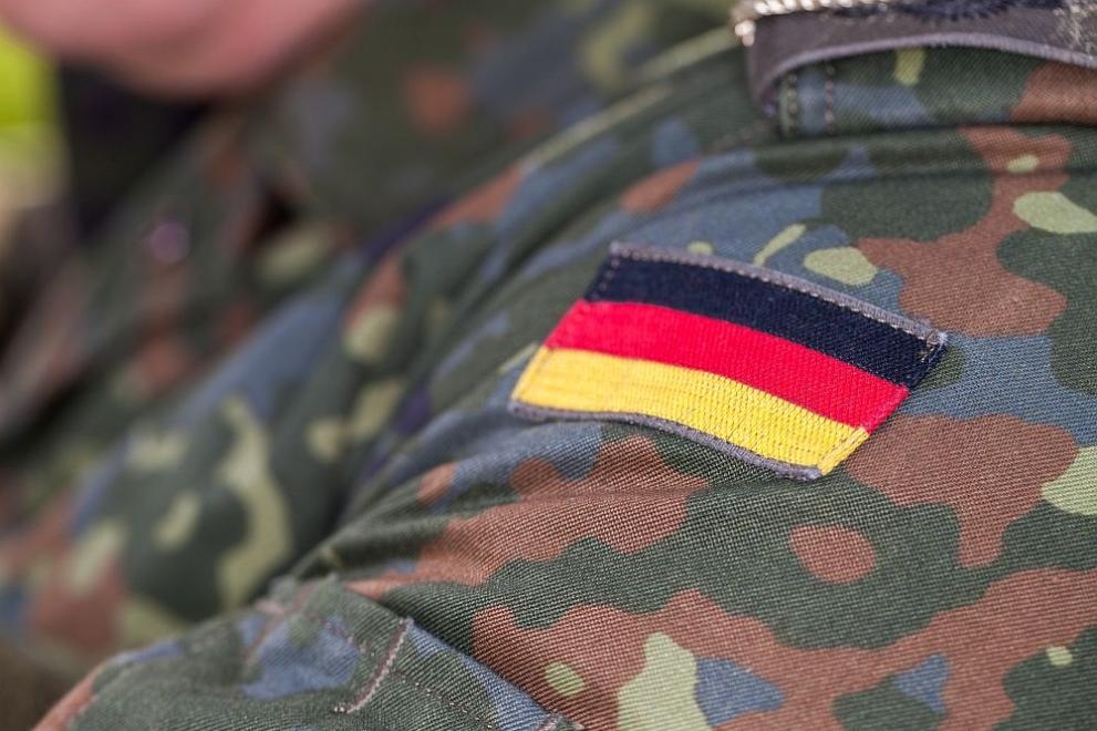 Около половината германски граждани подкрепят връщането на задължителната военна служба