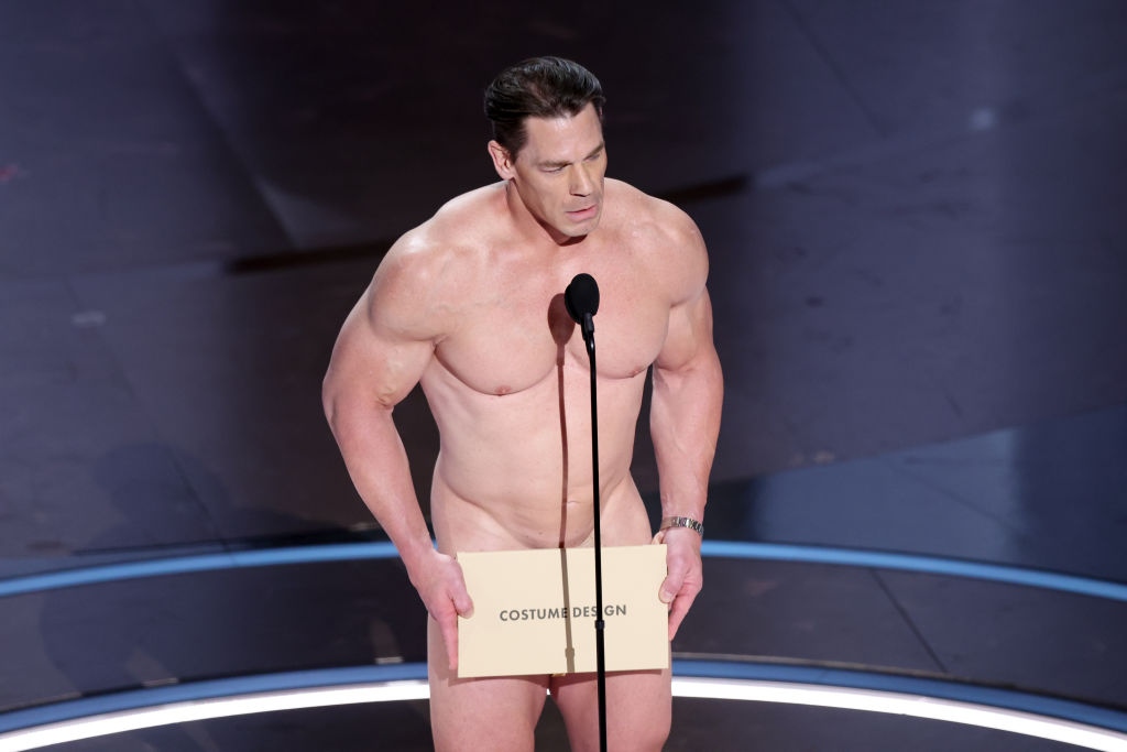 Джон Сина срази всички появявайки се на сцената на наградите