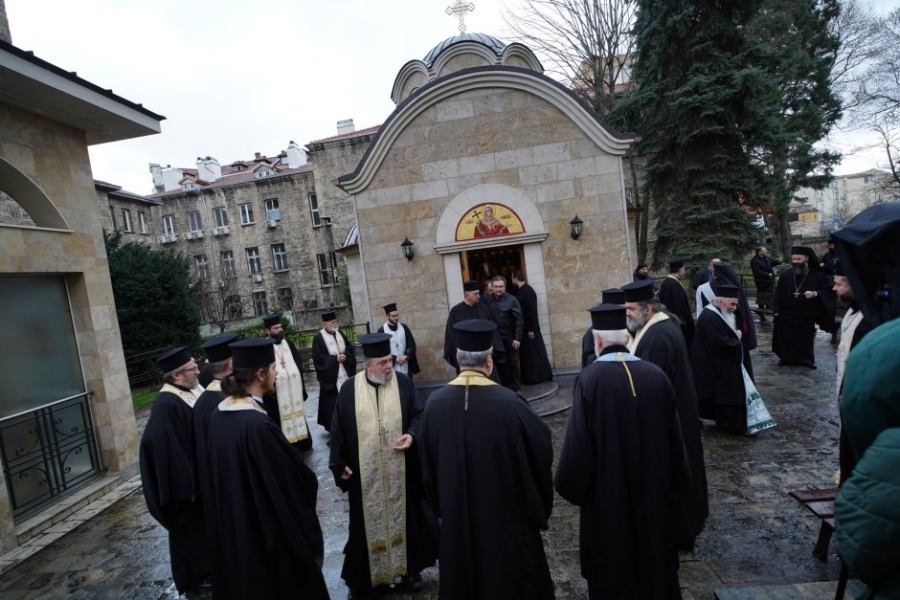 Новият патриарх ще бъде избран от девет митрополити, които отговарят на условията в устава на БПЦ