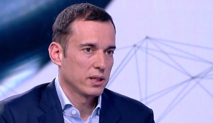 Имаме един проблем който си е тлеел през всички тези