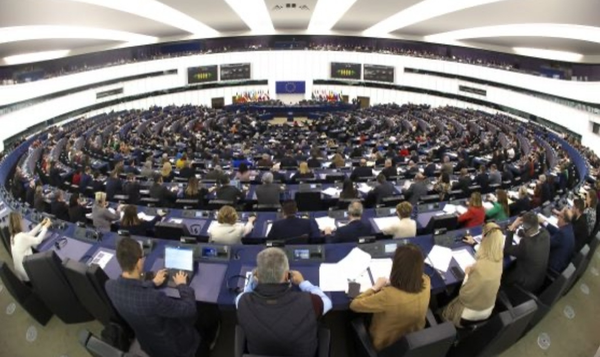 Европейският парламент прие днес с вдигане на ръка резолюция с