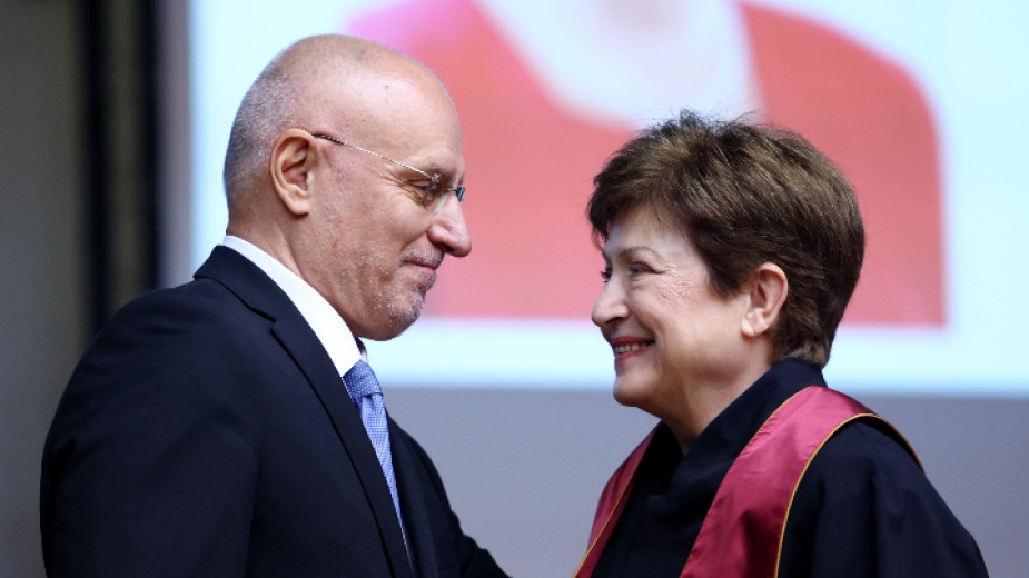 Управителят на Българската народна банка Димитър Радев е внесъл номинацията