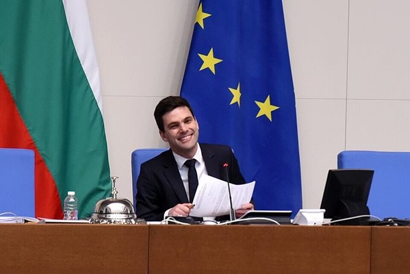 15 имена вече е одобрила на първо четене за листата