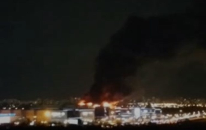 Стрелба в Москва Трима души в камуфлажни дрехи са открили