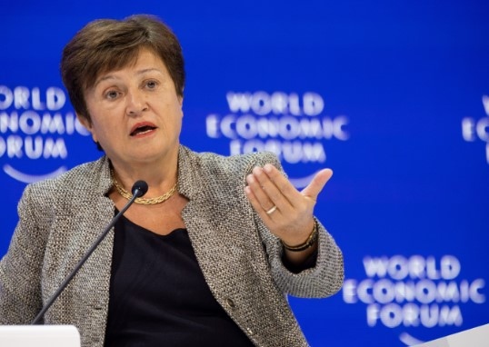 Централните банки са изправени пред растящ политически натиск да намалят