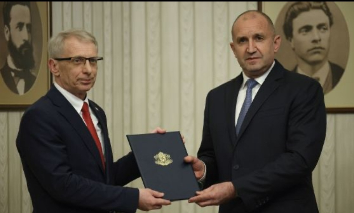 Без изненада ПП ДБ върна втория мандат на президента Румен Радев