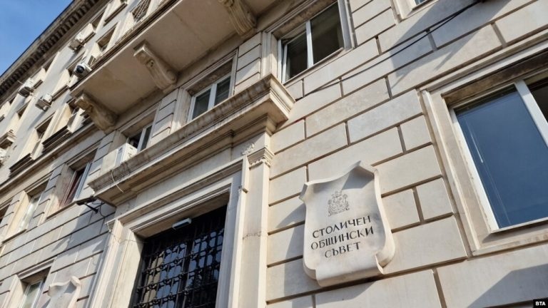 В Столичния общински съвет се разиграва истинска политическа оргия Големите