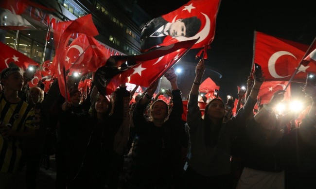 Турската опозиция води на местните избори според неокончателните резултати от