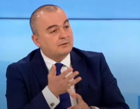 Пламен Абровски: На г-н Главчев не трябва и да му минава мисълта да остави Кирил Вътев на поста министър на земеделието