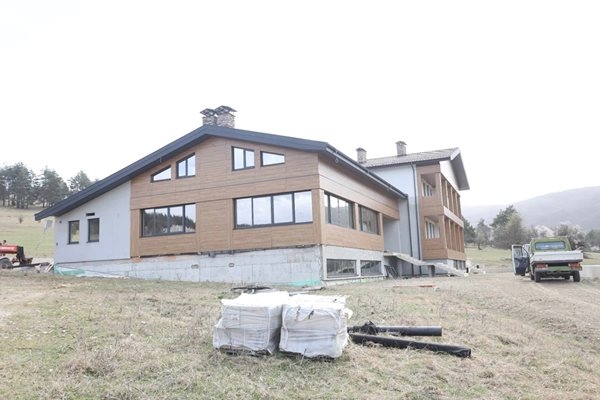 Бяха направени опити да се докаже че това е реконструкция