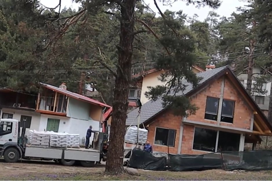 Майката на депутата от ГЕРБ и бивш енергиен министър Делян