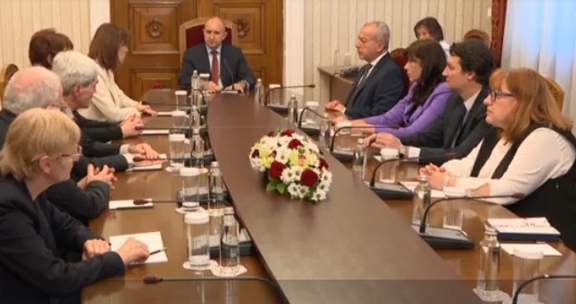 Ако изборите за Европейски парламент и предсрочният парламентарен вот у