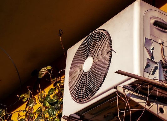 Основната роля на климатика е да регулира температурата във вашето