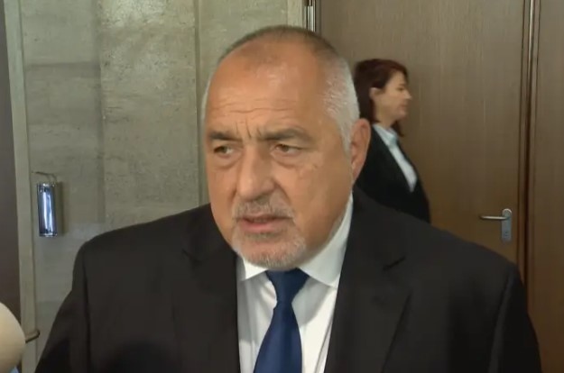 Не съм запознат с кабинета на Главчев тръпка в очакване