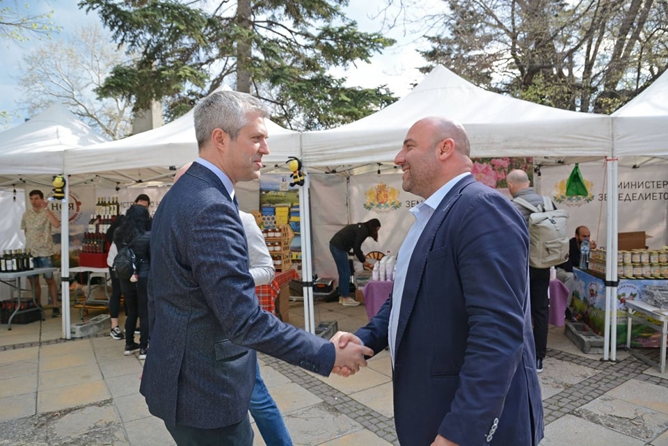 Кметът на Варна Благомир Коцев заедно с председателя на Български