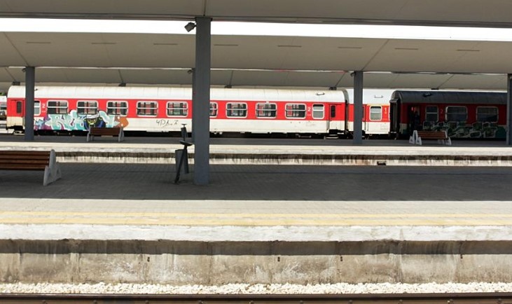 Във връзка с модернизацията на коловозното развитие на Централна гара