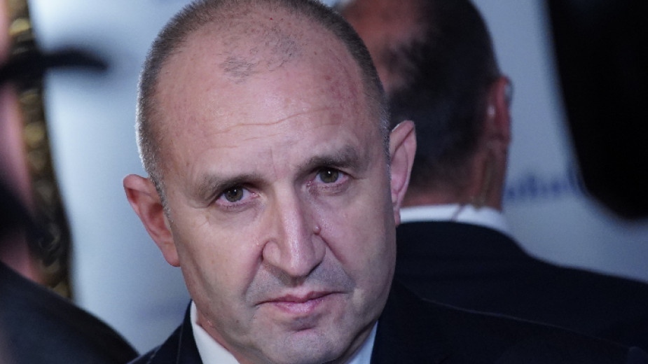 Президентът Румен Радев подписа указа за назначаване на служебното правителство