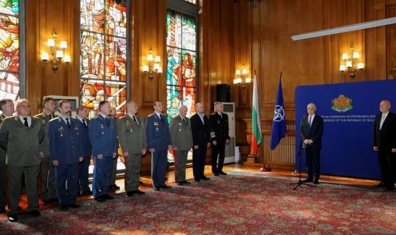 Помощта към Украйна ще продължи Това увери новият министър на