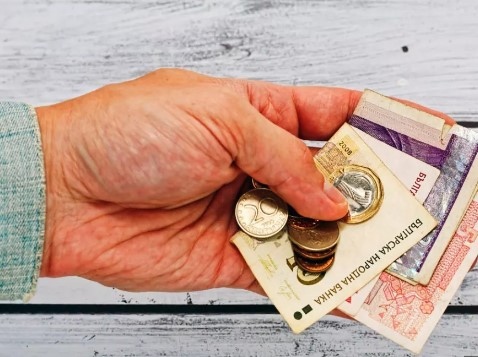 На извънредна комисия по бюджет и финанси депутатите решиха да