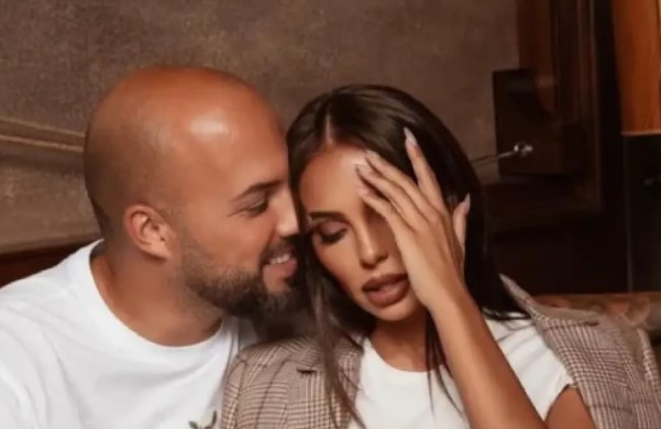 Николай Михайлов поиска ръката на дългогодишната си половинка Николета Лозанова