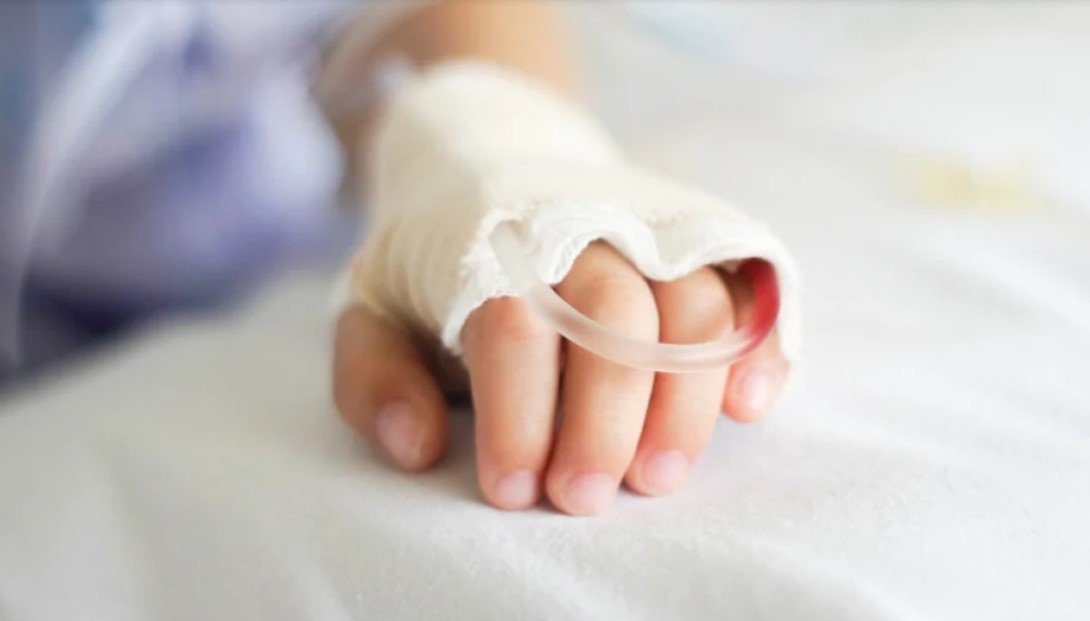 2 годишното дете простреляно в главата с въздушна пушка във Враца