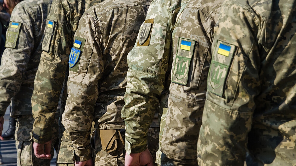 Украинският президент Володимир Зеленски обнародва закона за мобилизиране на повече