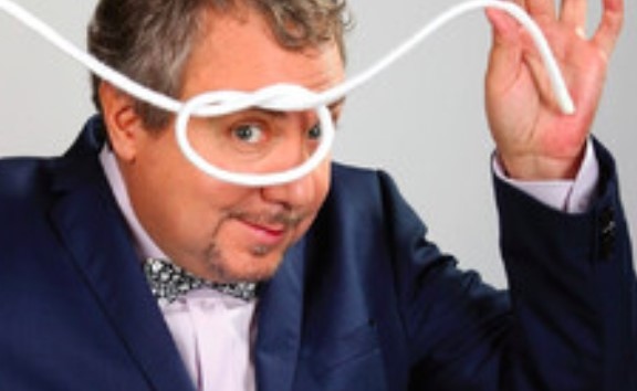 Илюзионистът Ненчо Илчев с престижна награда за илюзионно изкуство Над