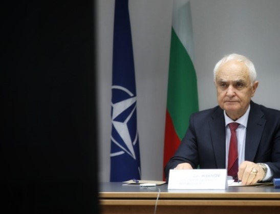 Министърът на отбраната Атанас Запрянов участва в извънредно заседание на