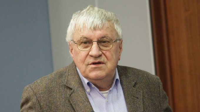 Националната ни цел трябва да бъде да се мразим по малко  Това