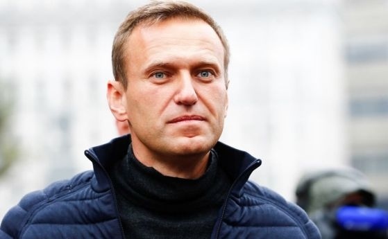 Свещеник, отслужил панихида за Навални, е отстранен за 3 г.  