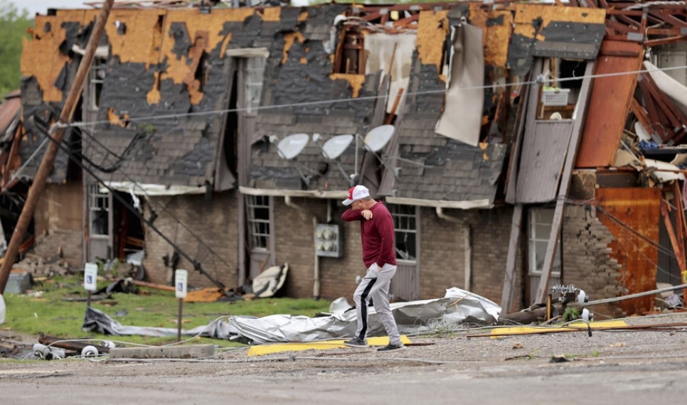 Торнадо премина през американския щат Оклахома и изравни със земята сгради