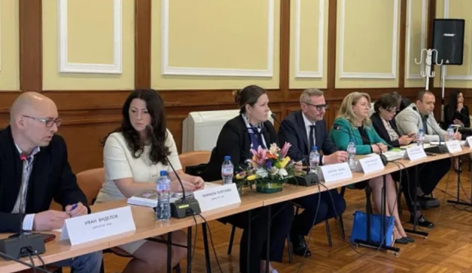 Министърът на туризма Евтим Милошев обсъди с представителите на туристическия