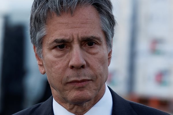 Американският държавен секретар Антъни Блинкън пристигна в Израел с цел