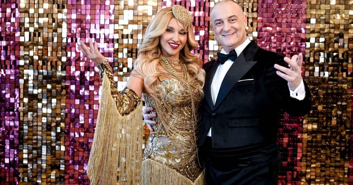 Шест двойки участват в бляскавия полуфинал на Dancing Stars в
