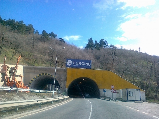 Шофьорите да се движат с повишено внимание по път І 1