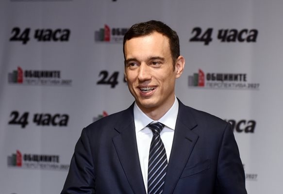 Кметът на София Васил Терзиев защити решението за новата организация