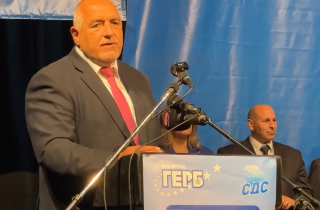 Лидерът на ГЕРБ Бойко Борисов е в Сливен където участва