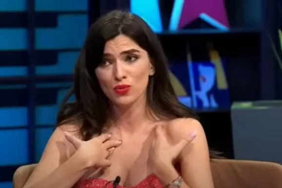 Една от най често сменяните водещи освободи мястото си във Вечерното шоу