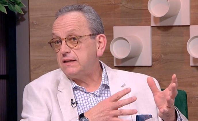 Аз не живея далеч от НДК Докато стигна студиото имаше