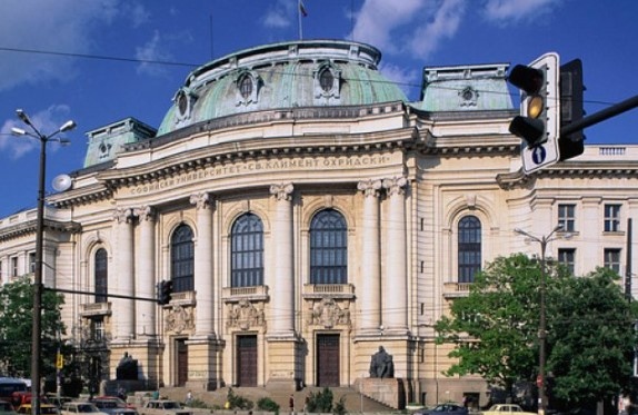 Служителите в университетите в България започват стачка от 20 май