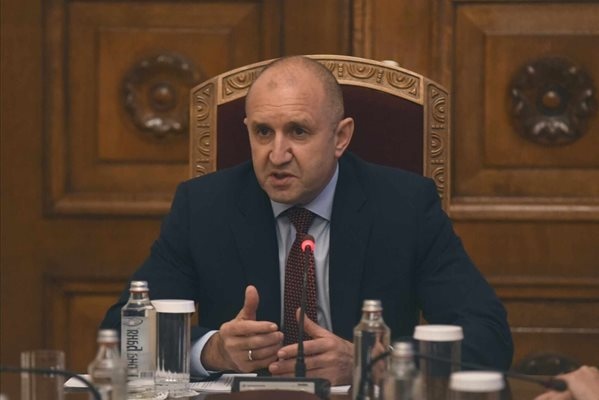 Продължете да бъдете борци за истината  Това заявява президентът Румен Радев в поздравителен